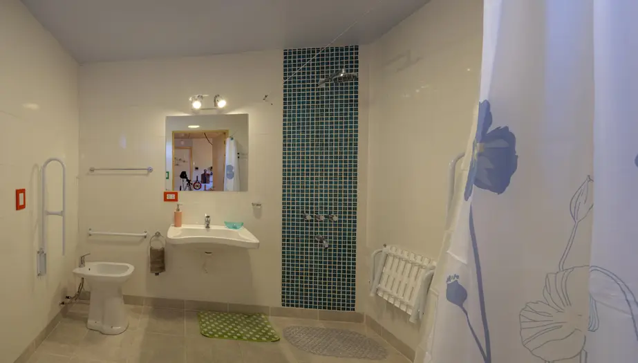 Cabaña N° 5 — Monoambiente accesible — 5