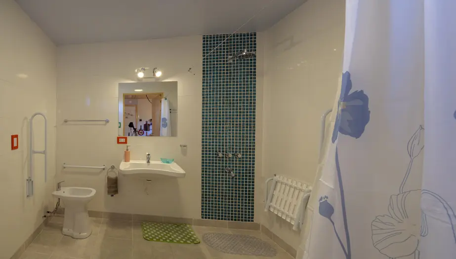 Cabaña N° 5 — Monoambiente accesible — 5